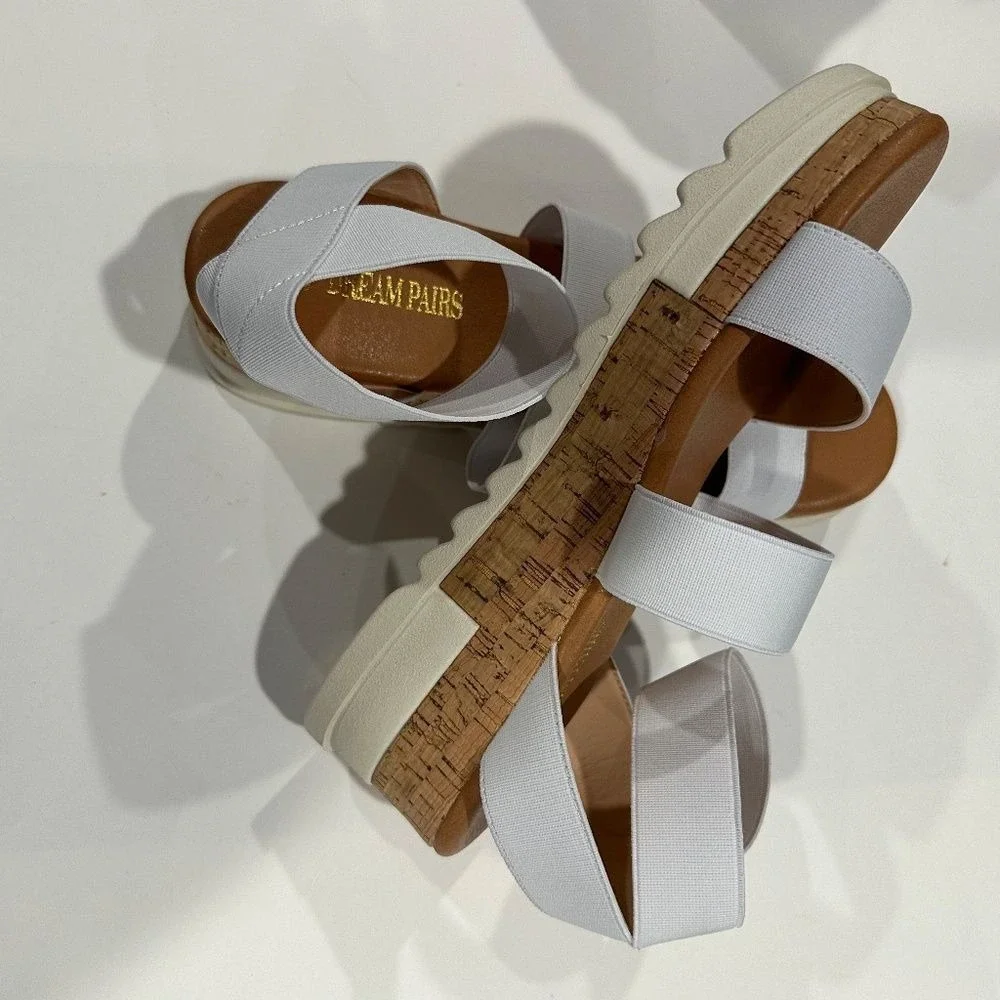 DREAM PAIRS Casual Platform Sandals‎ - Size 9 - NEW IN BOX.